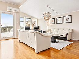 12 Person Holiday Home in Fitjar