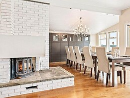 12 Person Holiday Home in Fitjar