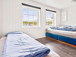 12 Person Holiday Home in Fitjar