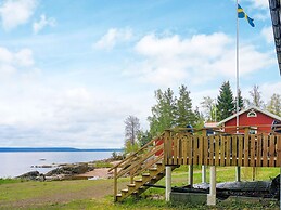 2 Person Holiday Home in Frandefors