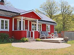 6 Person Holiday Home in Sloinge