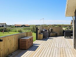 Luxury Cottage With Pool and Sauna-by Traum