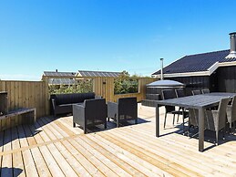Luxury Cottage With Pool and Sauna-by Traum