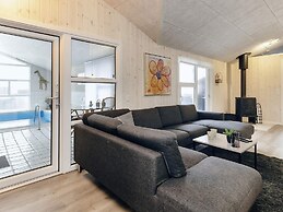 Luxury Cottage With Pool and Sauna-by Traum