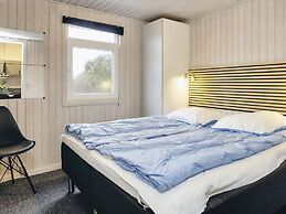 Luxury Cottage With Pool and Sauna-by Traum