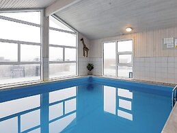 Luxury Cottage With Pool and Sauna-by Traum