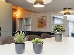 Luxury Cottage With Pool and Sauna-by Traum