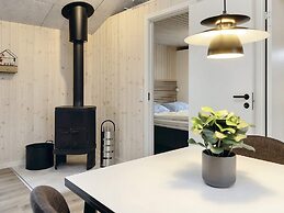 Luxury Cottage With Pool and Sauna-by Traum