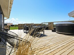 Luxury Cottage With Pool and Sauna-by Traum