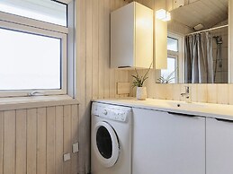 Luxury Cottage With Pool and Sauna-by Traum