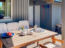 Serene Seaside Retreat in Vesteroy-by Traum