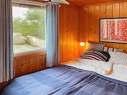 Serene Seaside Retreat in Vesteroy-by Traum