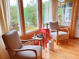 Serene Seaside Retreat in Vesteroy-by Traum