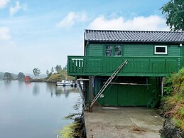 6 Person Holiday Home in Lindas