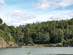 6 Person Holiday Home in Eydehavn