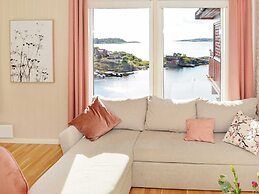 6 Person Holiday Home in Eydehavn