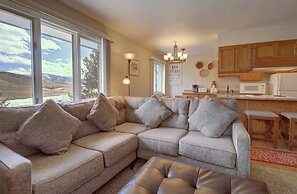 Cc19 Chateau Claire 2 Bedroom Condo by RedAwning