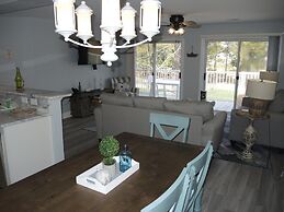 1408m 1 Bedroom Condo by RedAwning