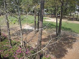 1408m 1 Bedroom Condo by RedAwning