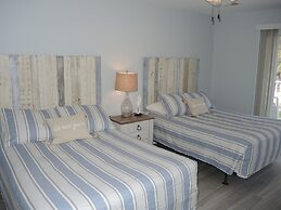 Overlooking Golf Course Villa 1408 with Full Kitchen Close to Calabash