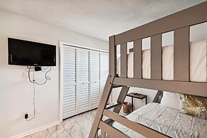 Inlet Reef 518 2 Bedroom Condo by RedAwning