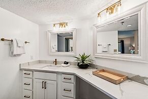 Inlet Reef 518 2 Bedroom Condo by RedAwning