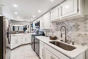 Inlet Reef 518 2 Bedroom Condo by RedAwning