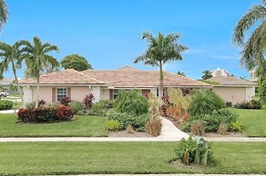 Amber Dr. 730 Marco Island Vacation Rental 3 Bedroom Home by Redawning