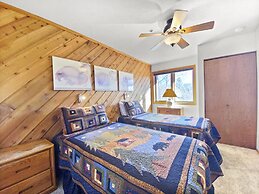 Cimarron 402 2 Bedroom Condo by RedAwning