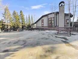 Cimarron 402 2 Bedroom Condo by RedAwning