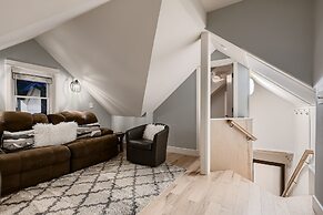 Abbett Placer Historic 7 Bedroom Home by RedAwning