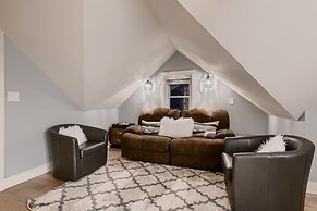 Abbett Placer Historic 7 Bedroom Home by RedAwning