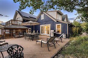 Abbett Placer Historic 7 Bedroom Home by RedAwning