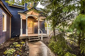 Abbett Placer Historic 7 Bedroom Home by RedAwning