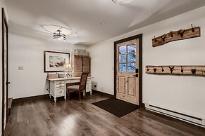 Abbett Placer Historic 7 Bedroom Home by RedAwning