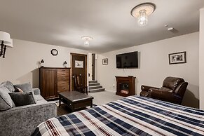 Abbett Placer Historic 7 Bedroom Home by RedAwning