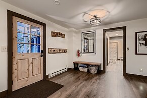 Abbett Placer Historic 7 Bedroom Home by RedAwning