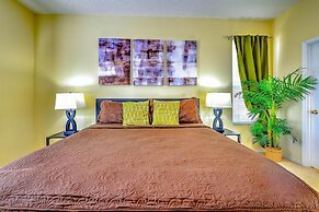 Emerald Island Resort, Private Pool, Game Room and BBQ Grill, Near Dis