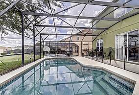 Emerald Island Resort, Private Pool, Game Room and BBQ Grill, Near Dis