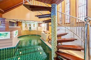 Anyaburi Private Pool Villa