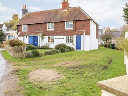 2 Seaview Cottages