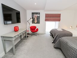 Capel Mawr, Basement 19