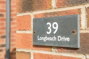 39 Longbeach Drive