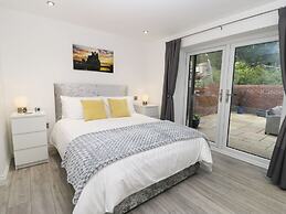 The Office Gardens, Apartment 1