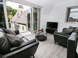 The Office Gardens, Apartment 3