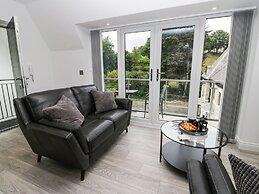 The Office Gardens, Apartment 3