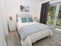 The Office Gardens, Apartment 2