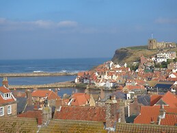 The Office Gardens, Apartment 2