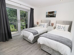 The Office Gardens, Apartment 2