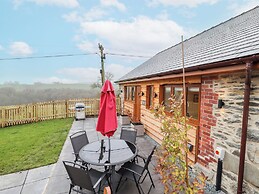 Cut Moch, Plas Moelfre Hall Barns